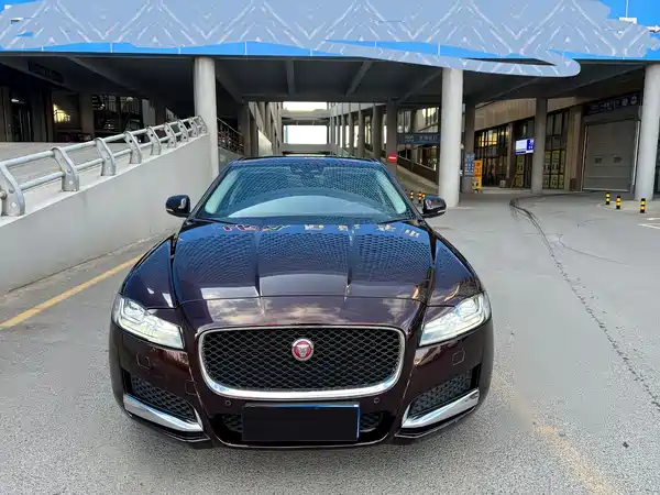 Jaguar XFL 2019