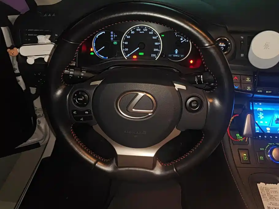 Lexus CT 2020 — фото 15