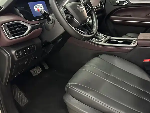 GAC Trumpchi M6 2021