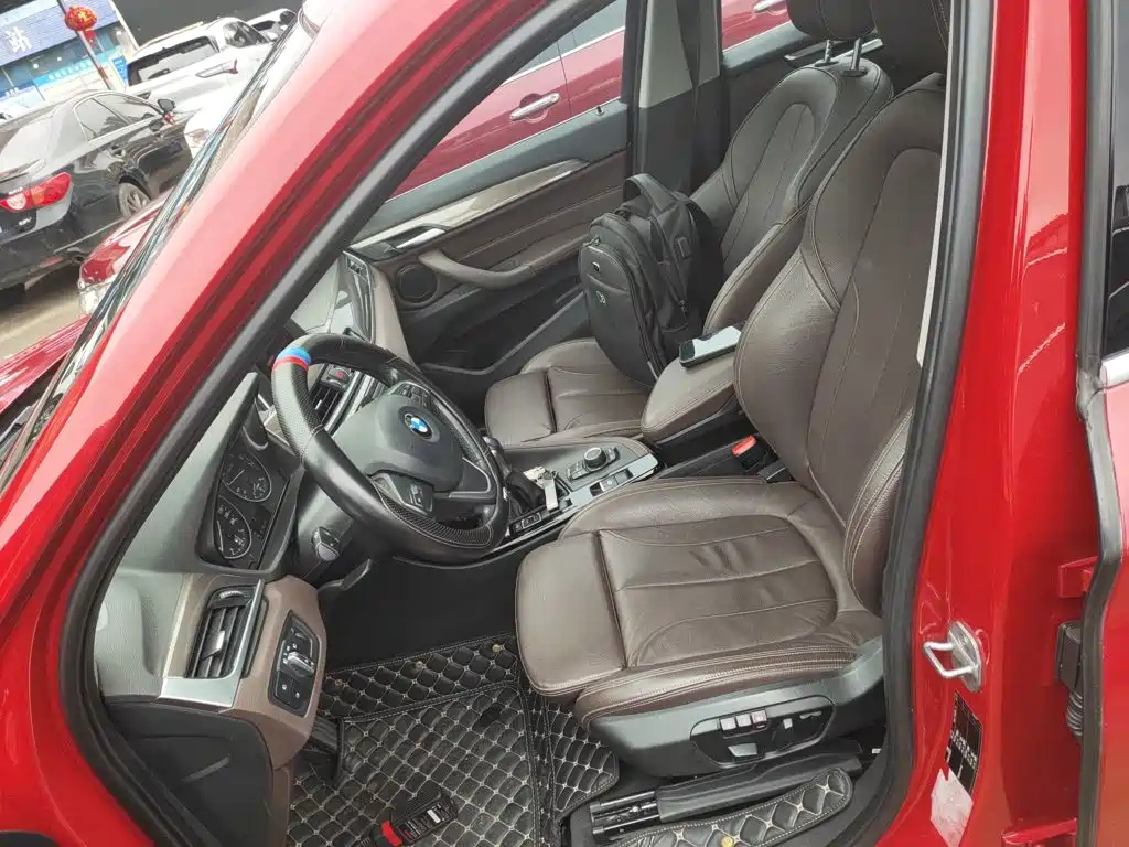 BMW X1 2018 — фото 11