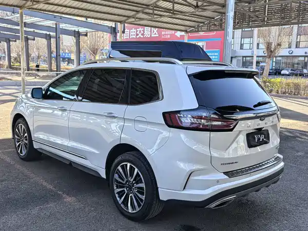 Ford Edge 2021