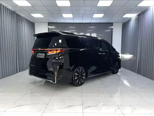 Toyota Vellfire 2025