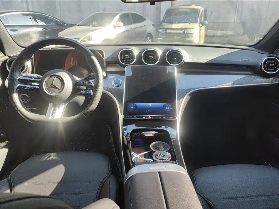 Mercedes-Benz C-Class 2023 — фото 12