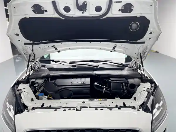 Jaguar E-PACE 2021
