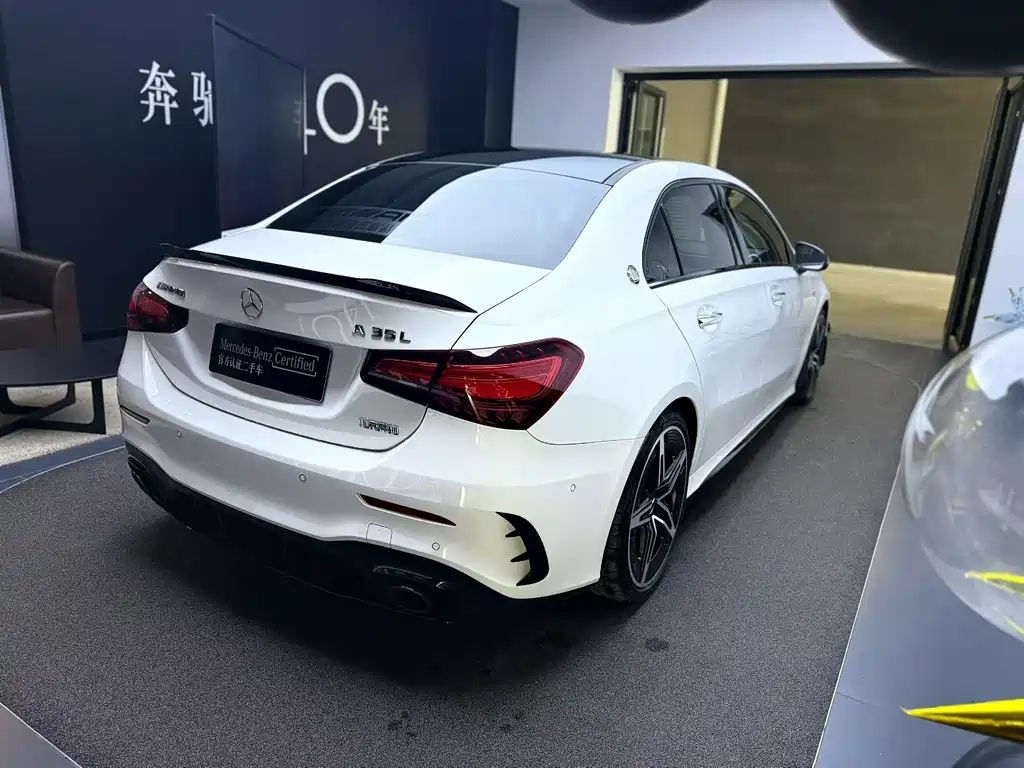 Mercedes-Benz A-Class AMG 2025 — фото 9
