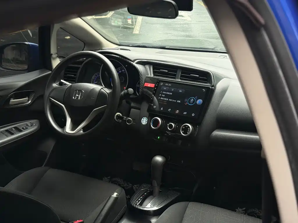 Honda Fit 2015 — фото 14