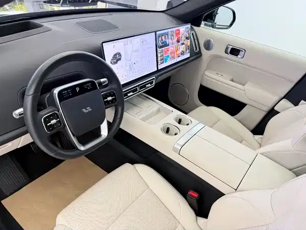 Li Auto L7 2025