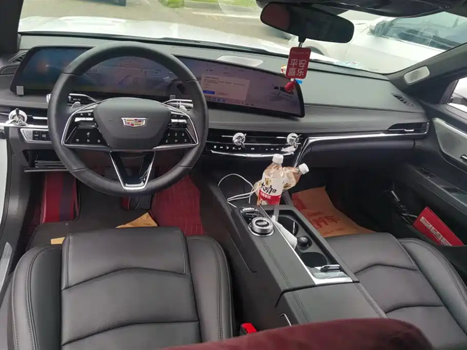 Cadillac CT6 2024 — фото 12