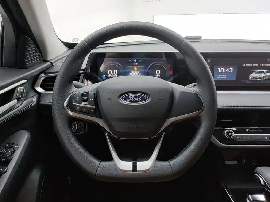 Ford Escort 2021 — фото 15