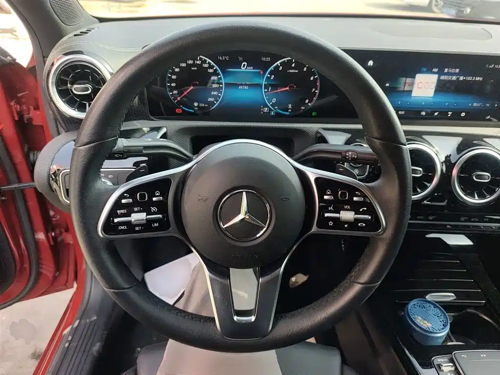 Mercedes-Benz A-Class 2022 — фото 11