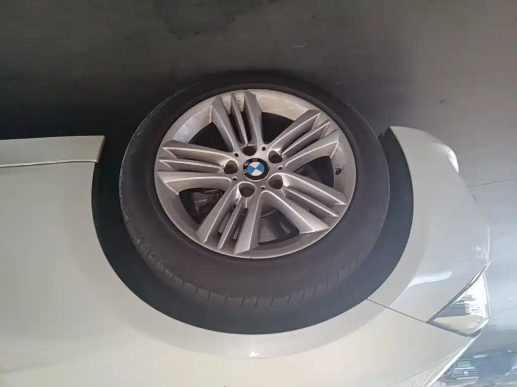 BMW 3 Series 2015 — фото 23