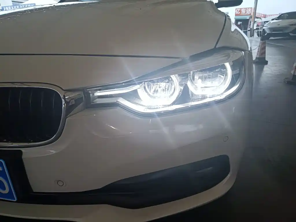 BMW 3 Series 2015 — фото 24