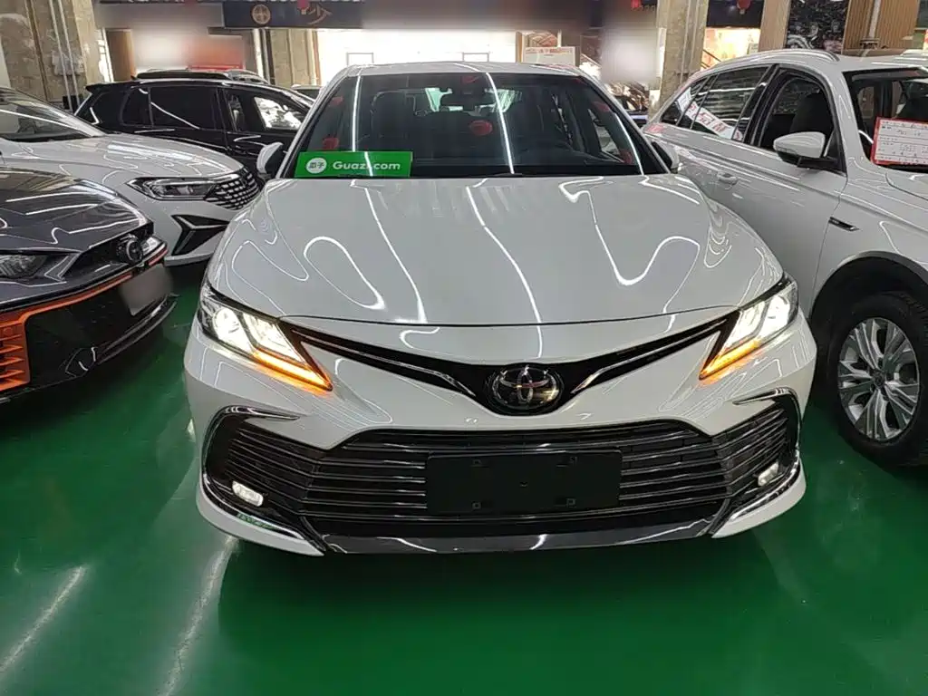 Toyota Camry 2021 — фото 3