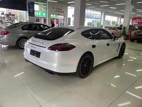 Porsche Panamera 2012
