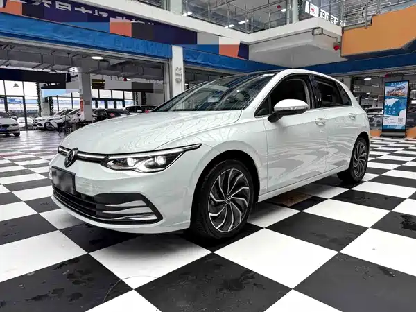 Volkswagen Golf 2022