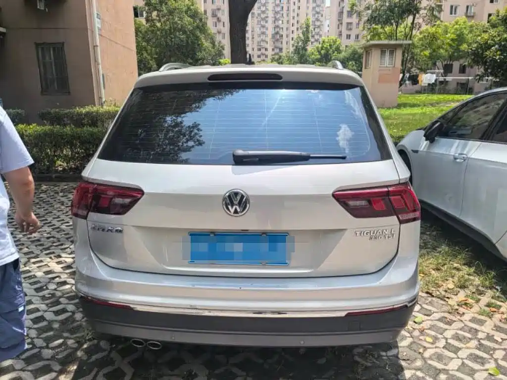 Volkswagen Tiguan L 2020 — фото 9