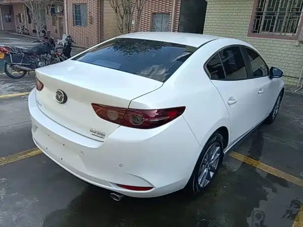 Mazda 3 Axela 2023