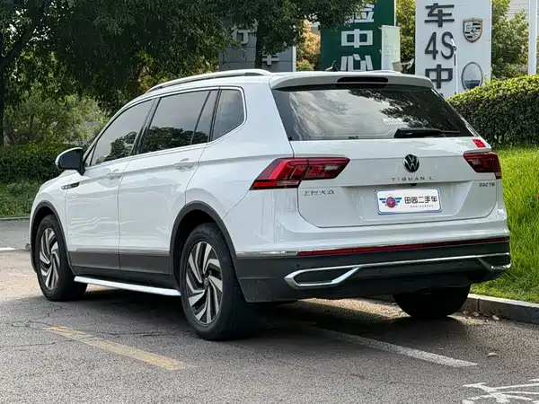 Volkswagen Tiguan L 2022