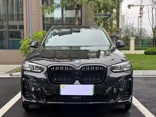 BMW iX3 2023