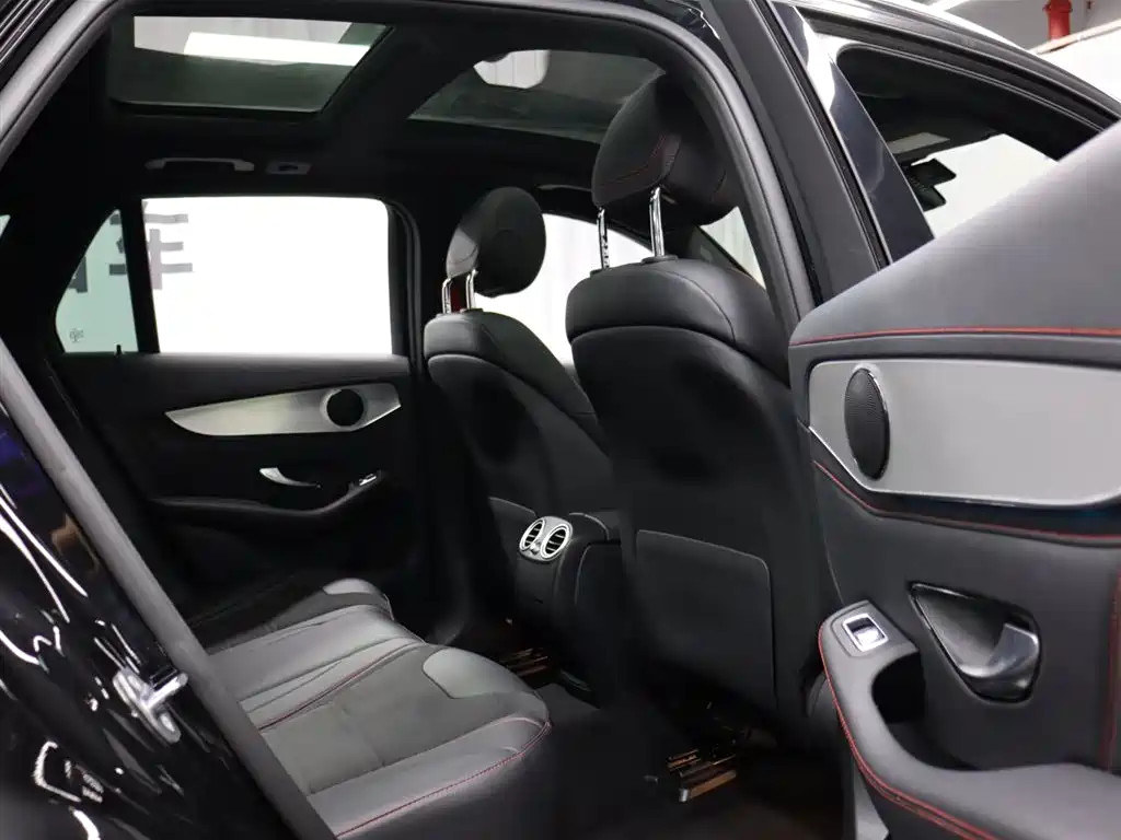 Mercedes-Benz GLC AMG 2019 — фото 20