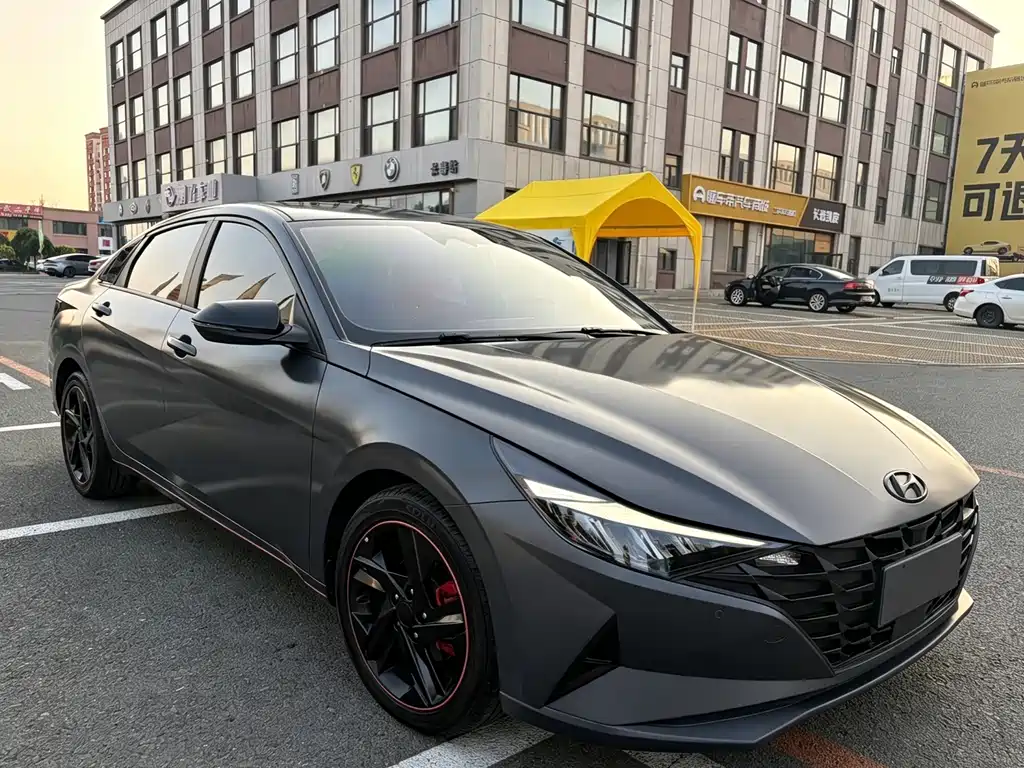 Hyundai Elantra 2022