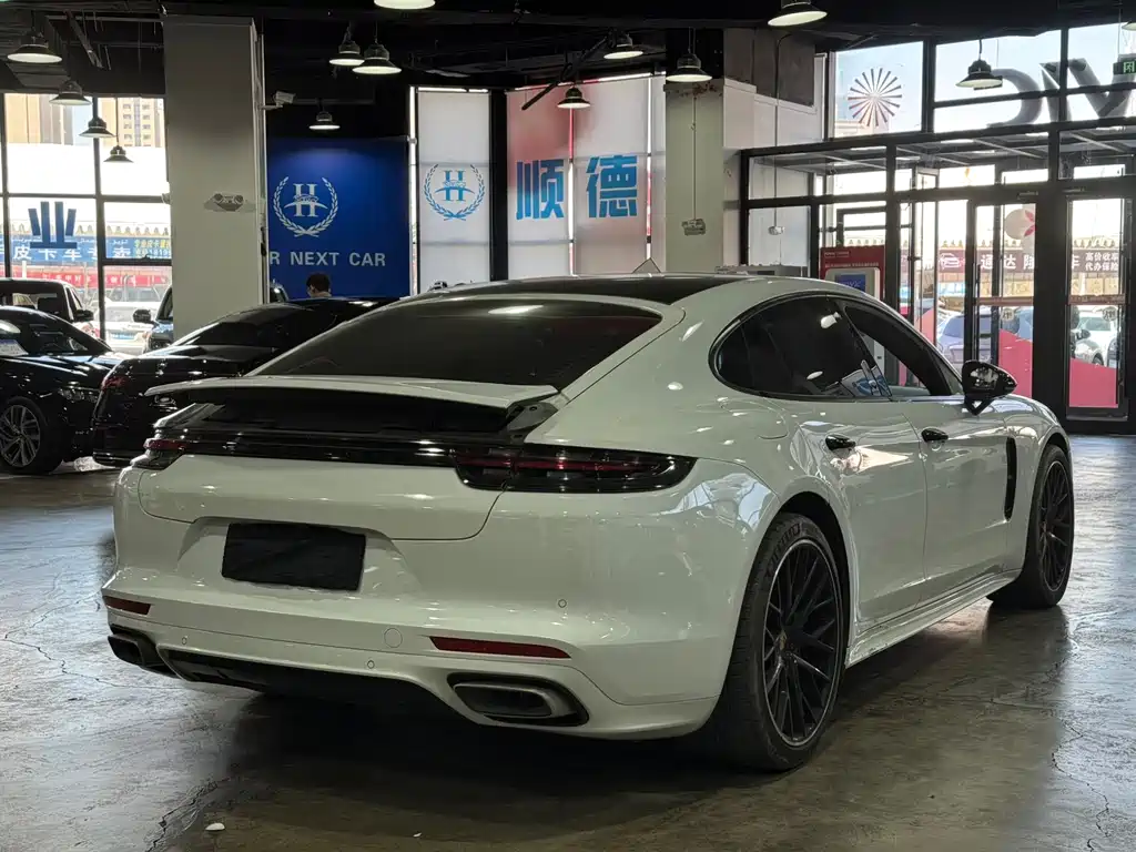 Porsche Panamera 2020 — фото 13