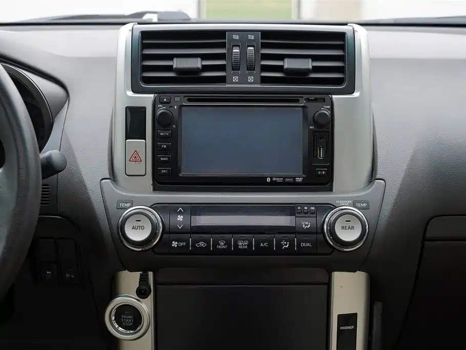 Toyota Prado 2013 — фото 44