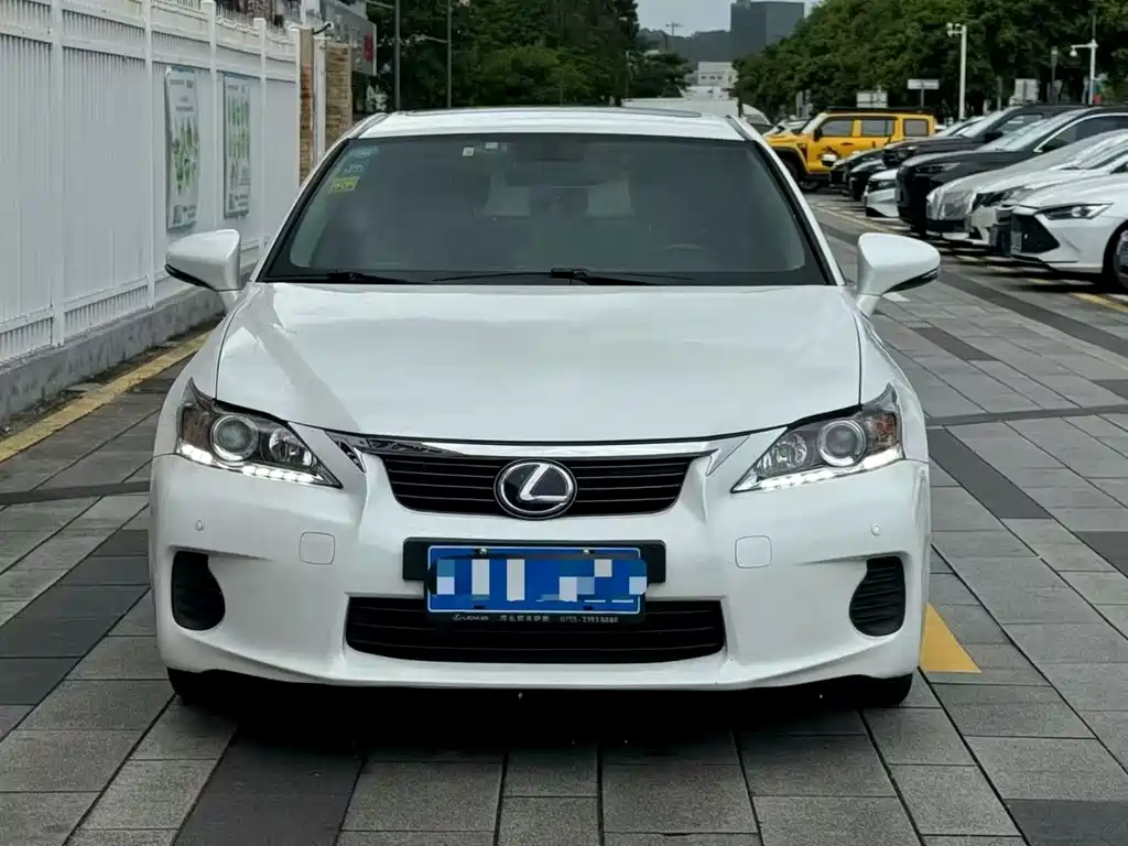 Lexus CT 2013