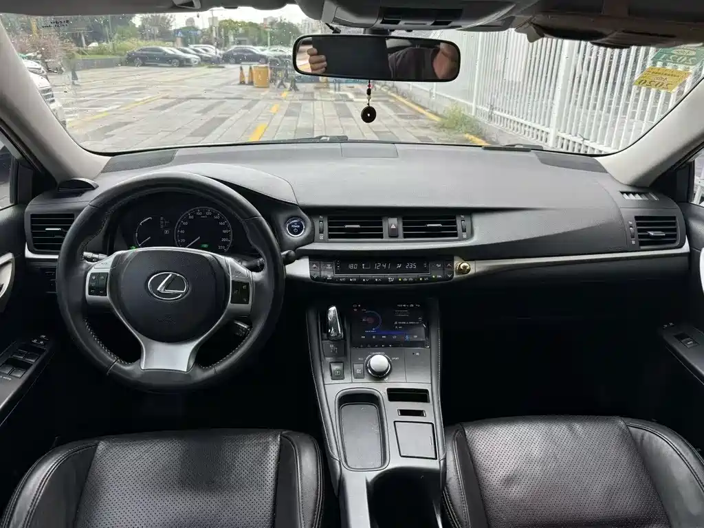 Lexus CT 2013