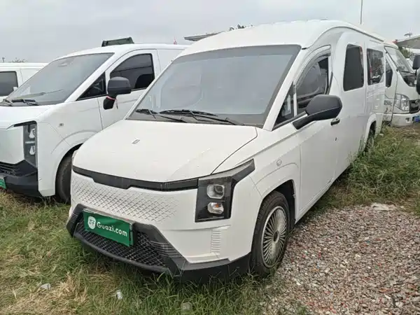 Dongfeng Yufeng Gold Warehouse 2025