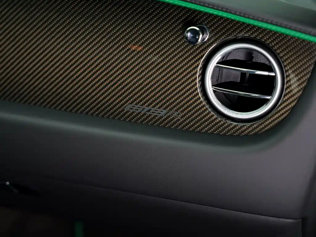 Bentley Continental 2019 — фото 19