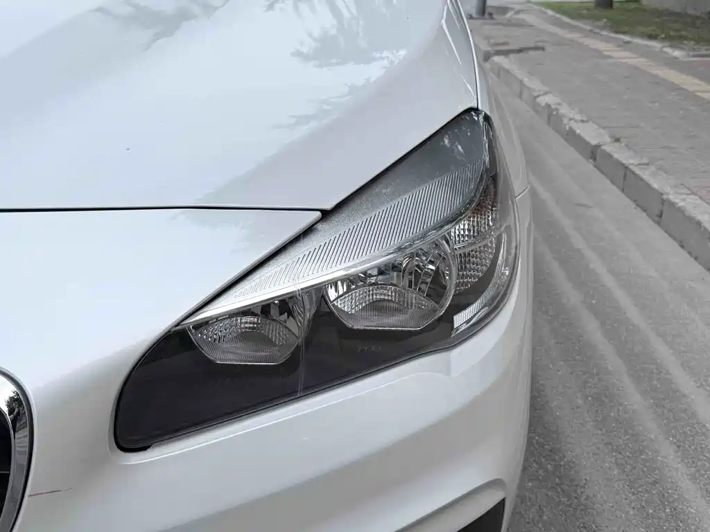 BMW 2 Series Gran Tourer 2017 — фото 19