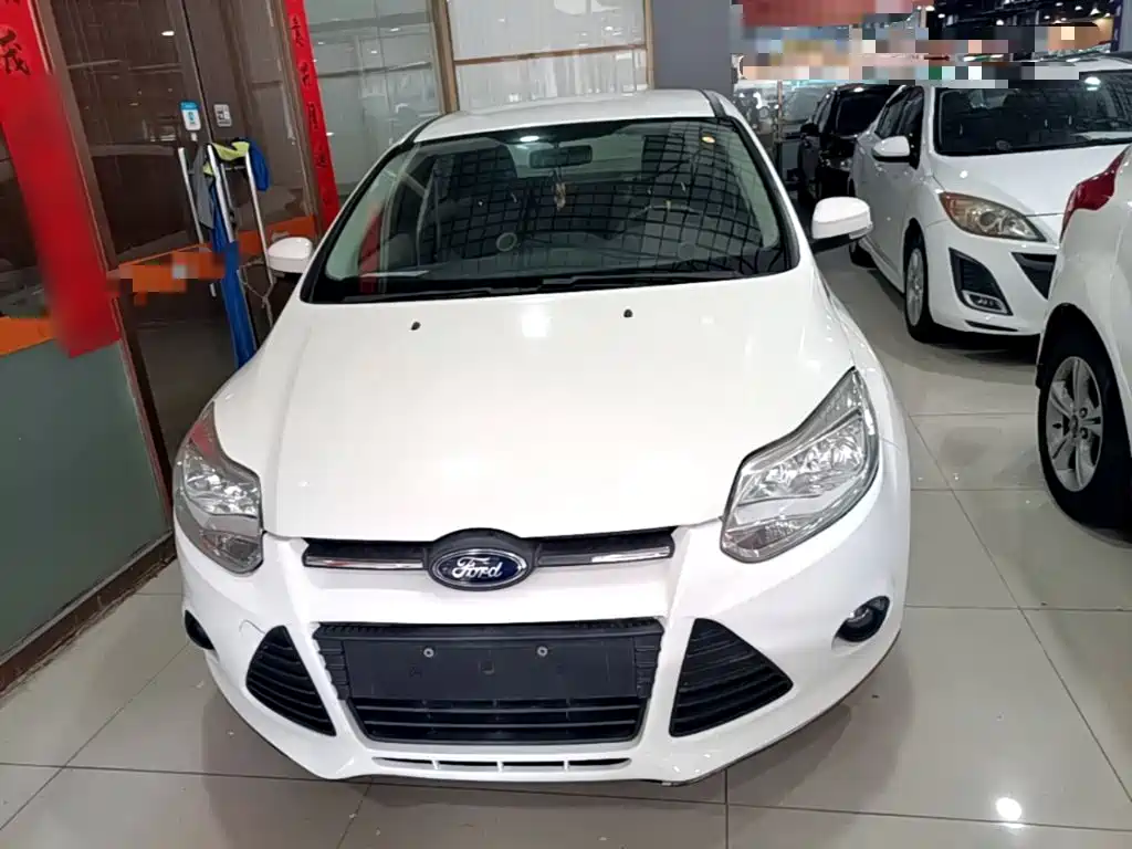 Ford Focus 2015 — фото 3