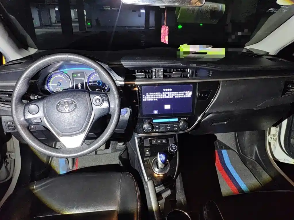 Toyota Corolla 2017 — фото 13