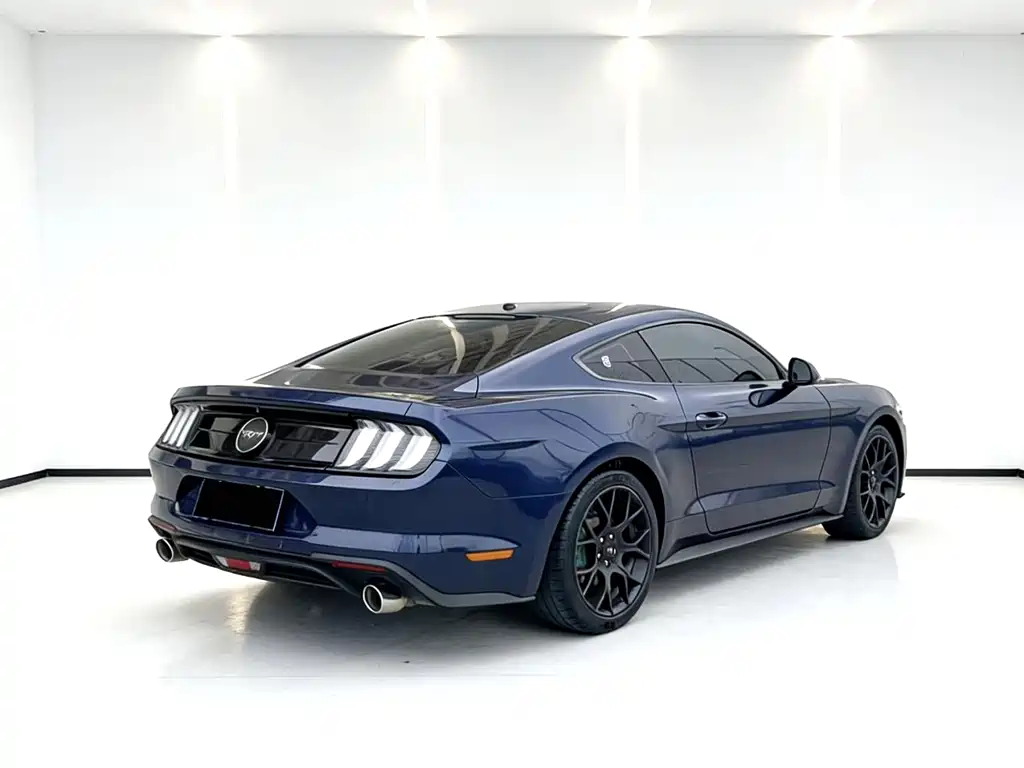 Ford Mustang 2020 — фото 3