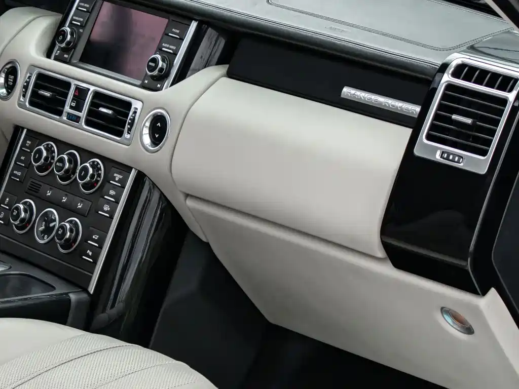 Land Rover Range Rover 2011 — фото 13