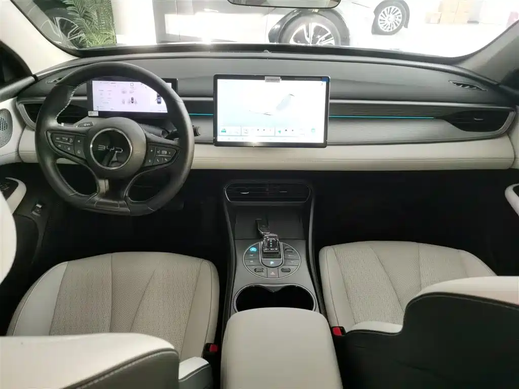 BYD Seal 05 DM-i 2025 — фото 6