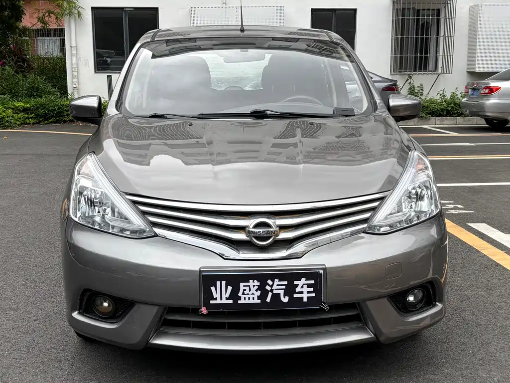 Nissan Livina 2014 — фото 3