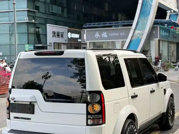 Land Rover Discovery 2012