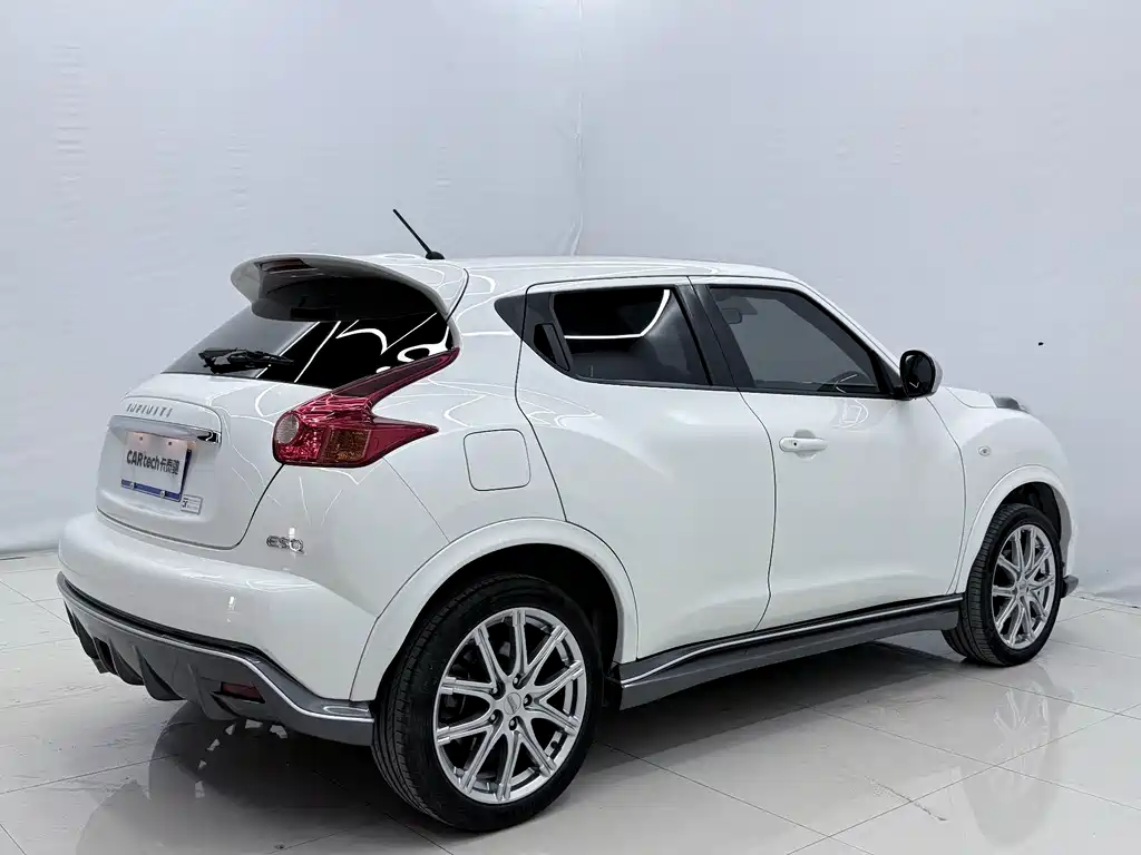 Infiniti ESQ 2018 — фото 13