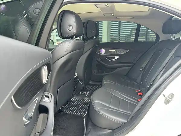 Mercedes-Benz C-Class 2021