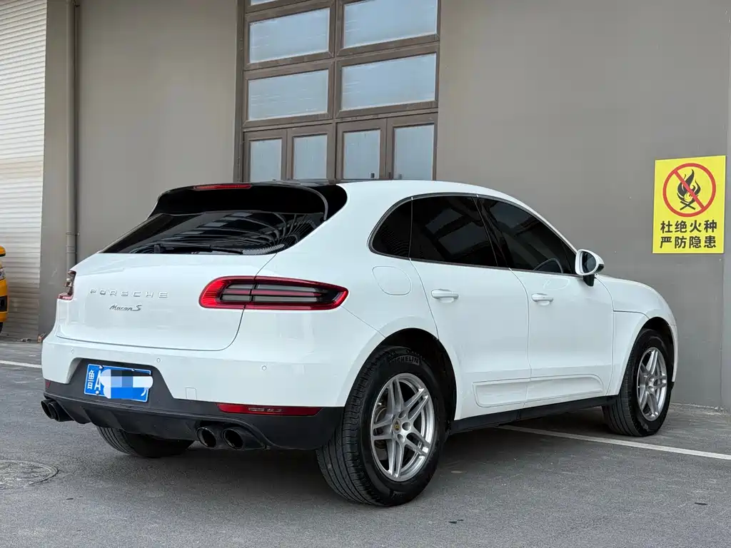 Porsche Macan 2017 — фото 9