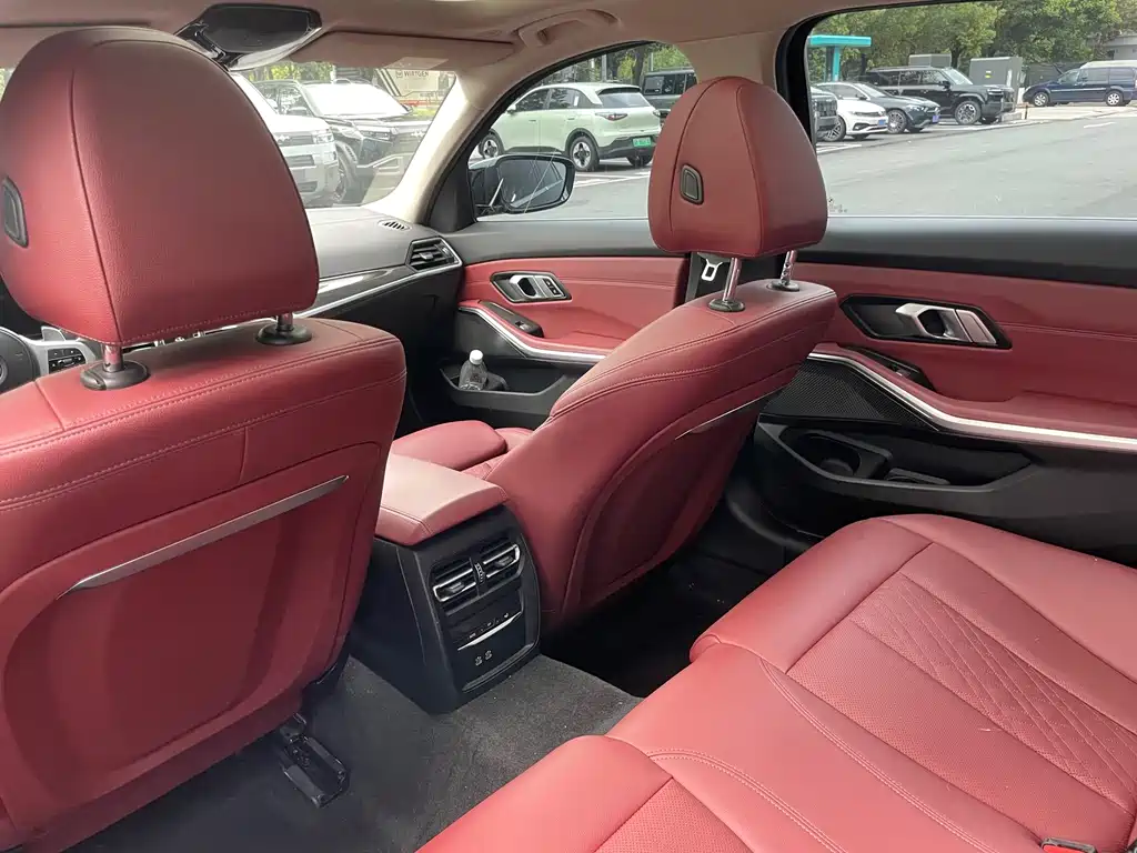BMW 3 Series 2023 — фото 15