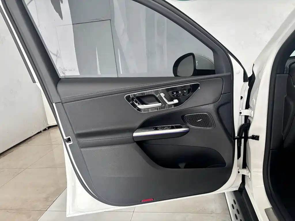Mercedes-Benz GLC 2025 — фото 10