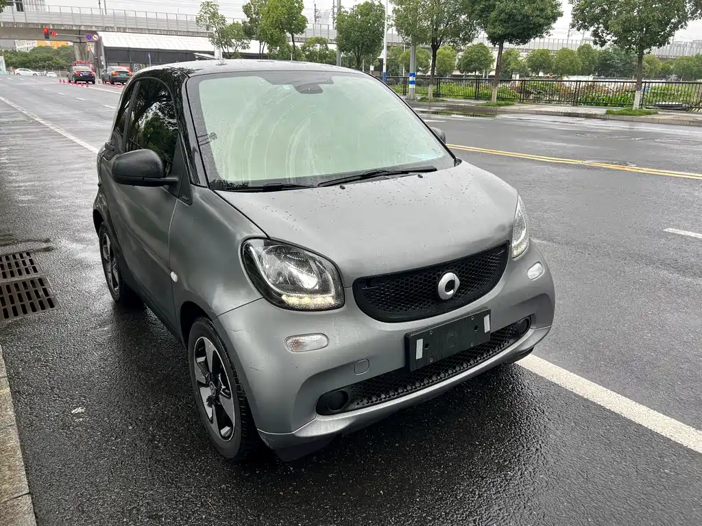 smart Fortwo 2019 — фото 2