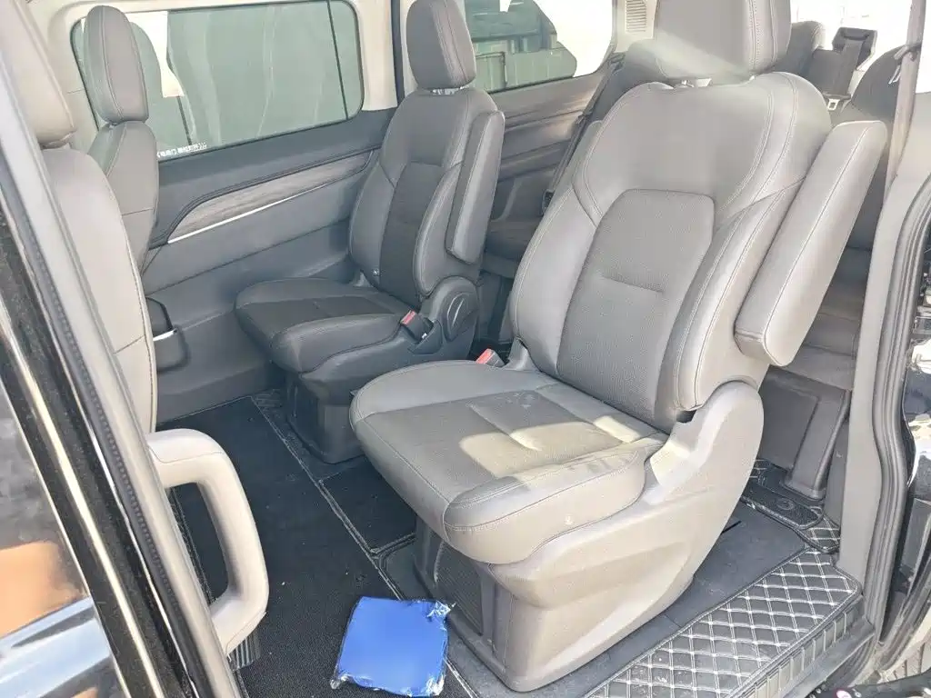 Ford Tourneo 2023 — фото 15