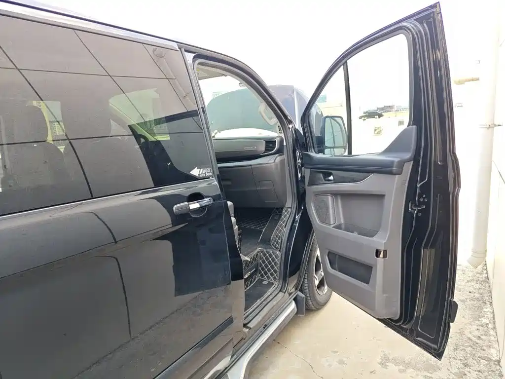 Ford Tourneo 2023 — фото 20