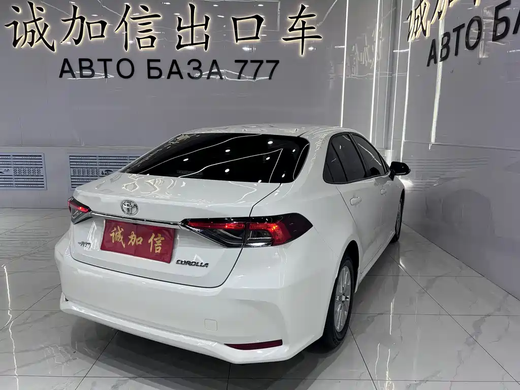 Toyota Corolla 2023 — фото 4