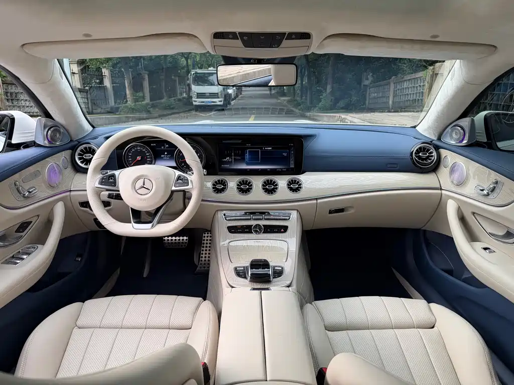 Mercedes-Benz E-Class 2018 — фото 12