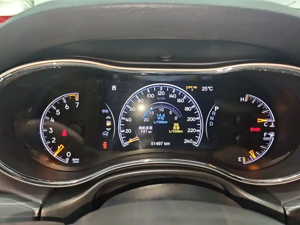 Jeep Grand Cherokee 2021 — фото 12